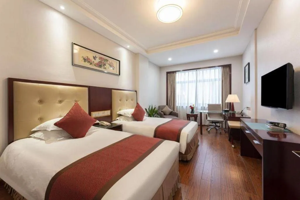 Bed in Shaoxing Yintai Hotel