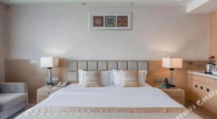 Bed in Chengdu Yinsheng International Hotel