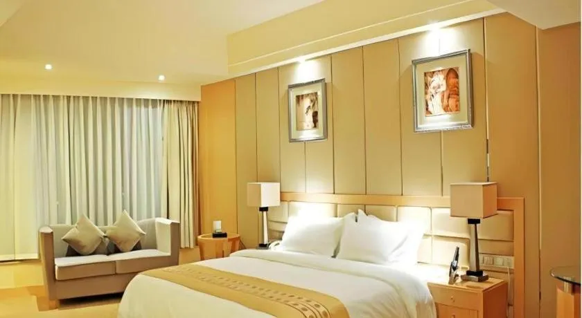 Bed in Chengdu Yinsheng International Hotel