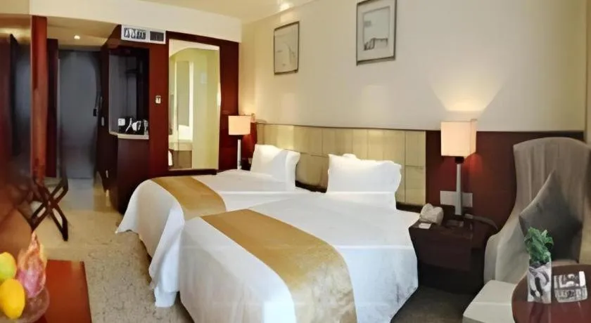 Bed in Chengdu Yinsheng International Hotel