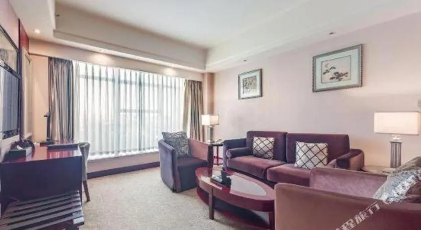 Chengdu Yinsheng International Hotel