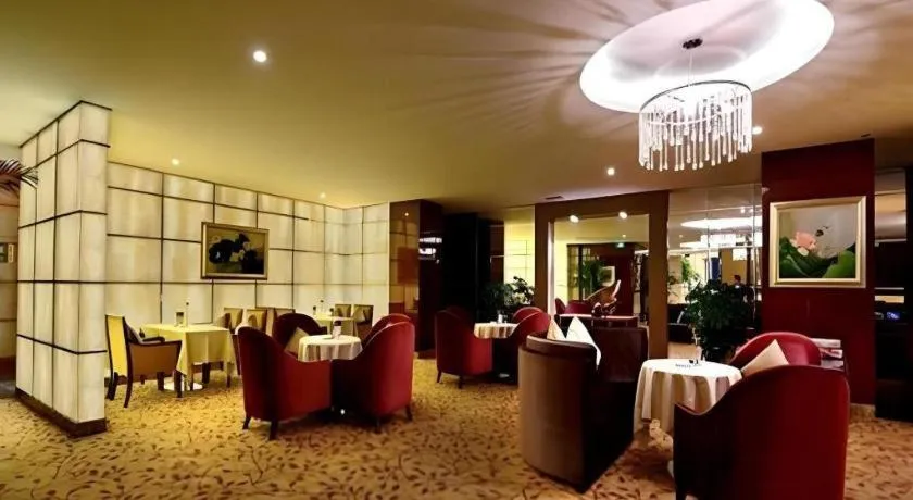 Chengdu Yinsheng International Hotel