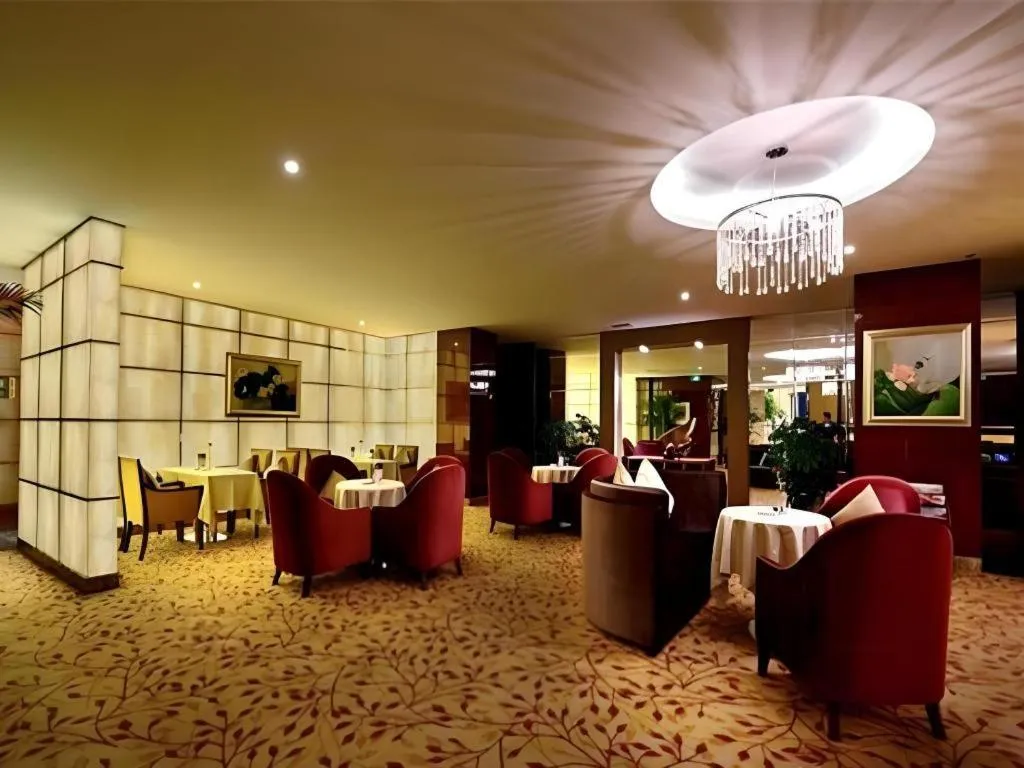 Chengdu Yinsheng International Hotel