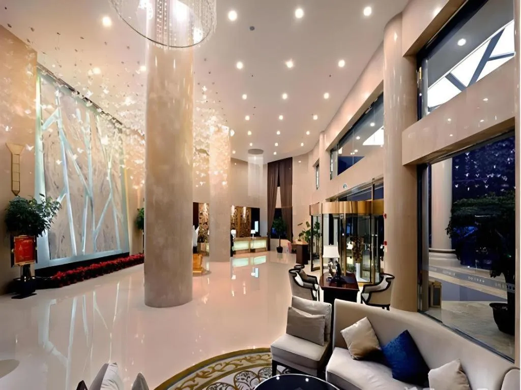 Chengdu Yinsheng International Hotel