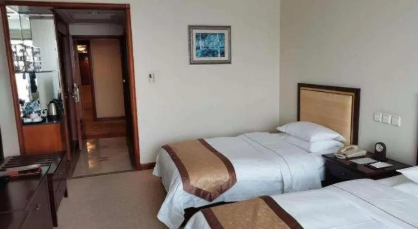 Bed in Dongying Dongsheng Hotel