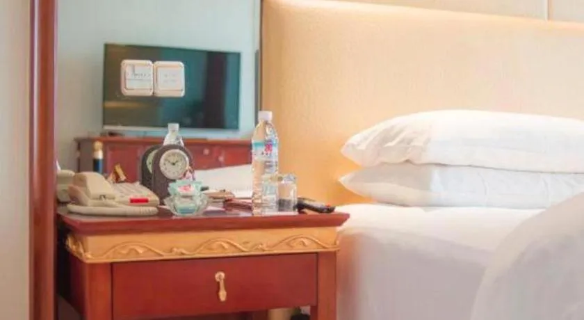 Bed in Dongying Dongsheng Hotel