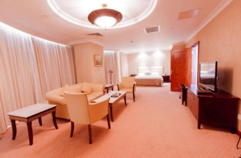 Bed in Dongying Dongsheng Hotel