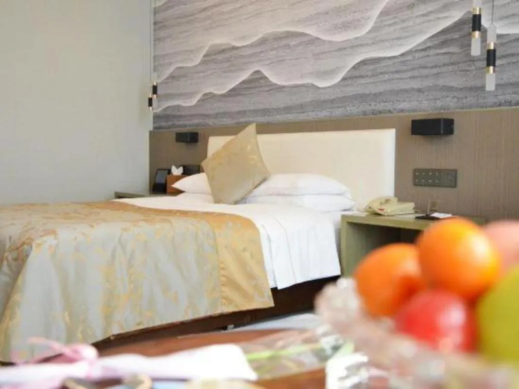 Bed in Dongying Dongsheng Hotel