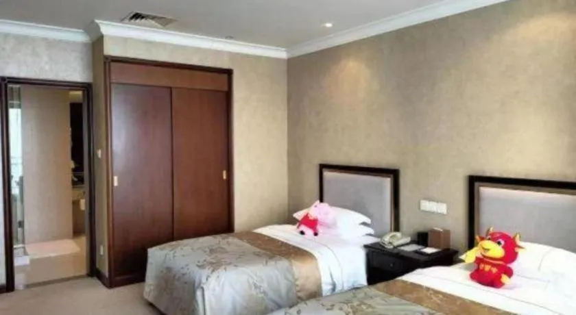 Bed in Dongying Dongsheng Hotel