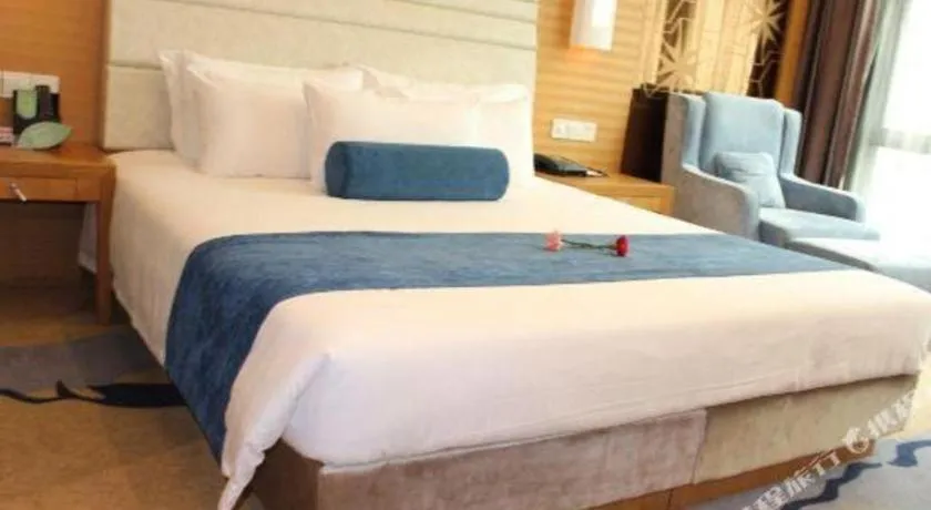 Bed in Ningbo East Shipu Hotel