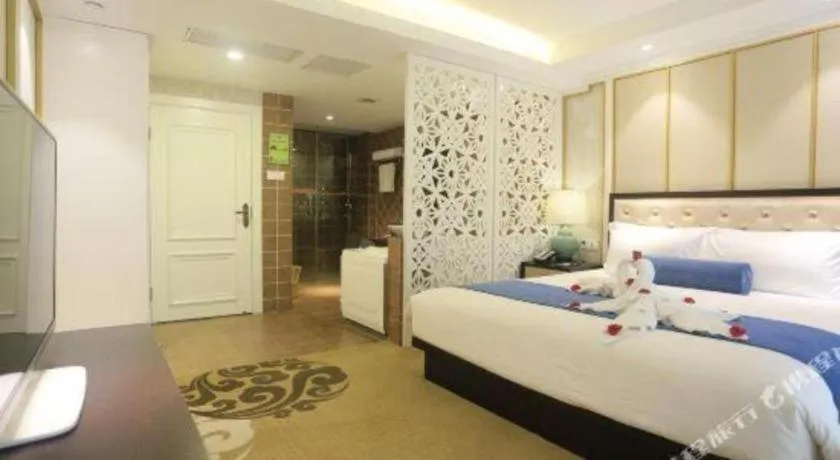 Bed in Ningbo East Shipu Hotel