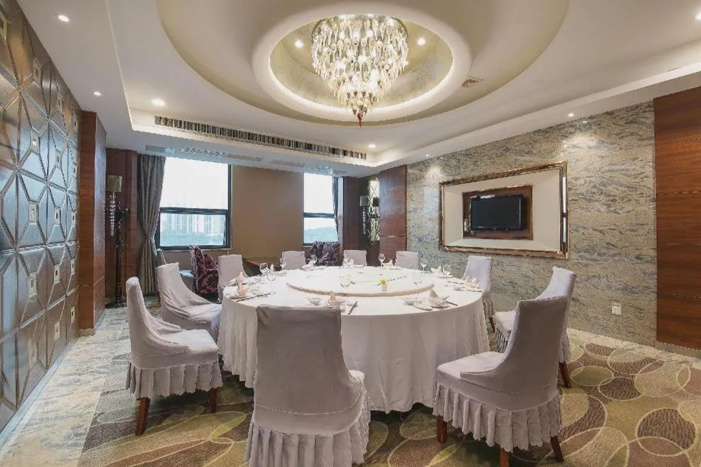 Ningbo East Shipu Hotel