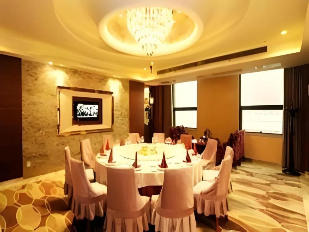 Ningbo East Shipu Hotel
