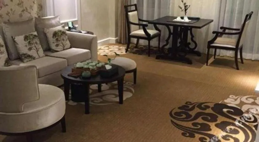 Ningbo East Shipu Hotel