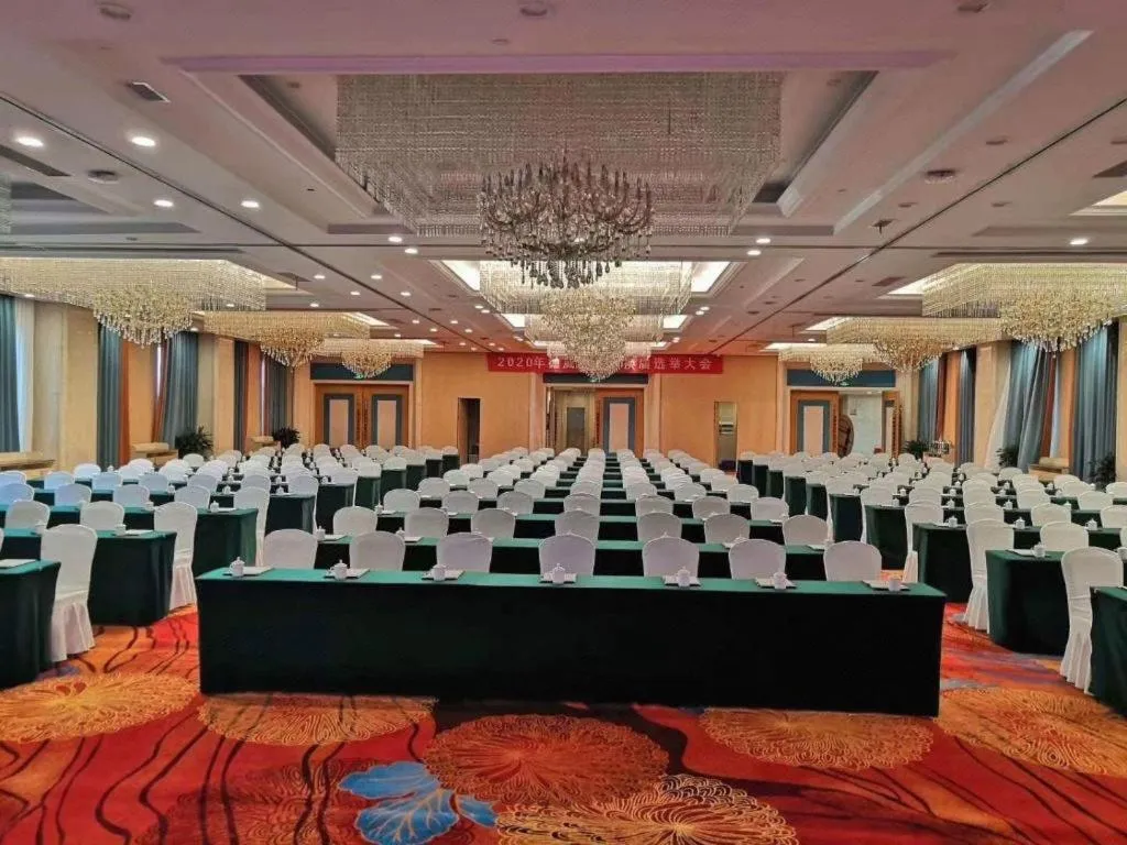 Ningbo East Shipu Hotel