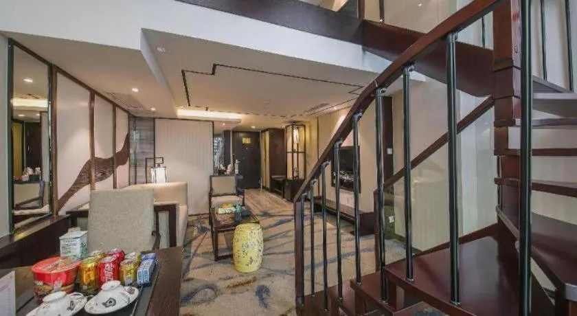 Ningbo East Shipu Hotel