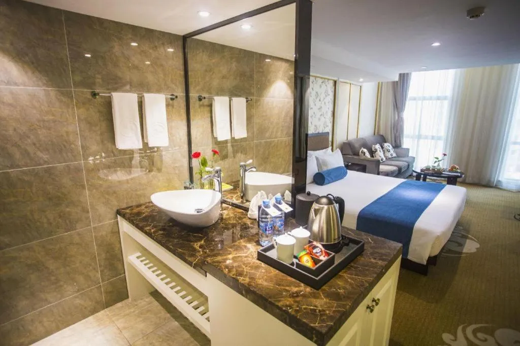 Bed in Ningbo East Shipu Hotel