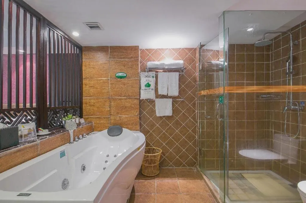 Ningbo East Shipu Hotel