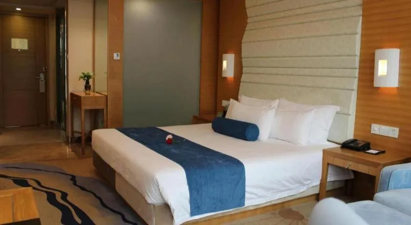 Bed in Ningbo East Shipu Hotel