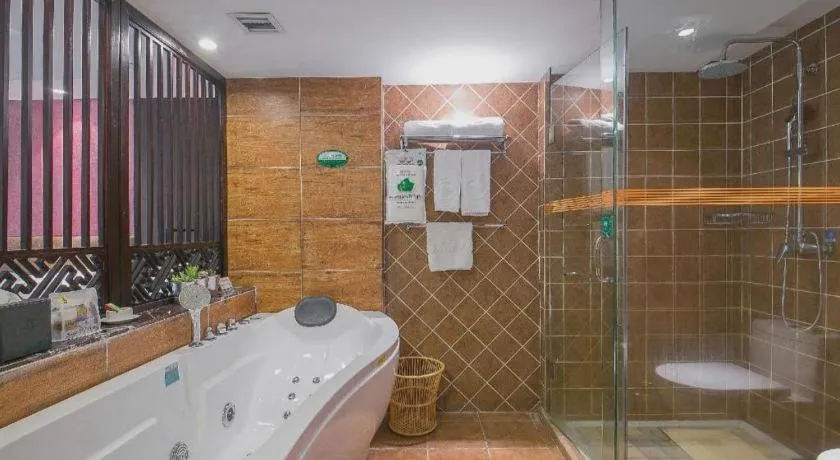 Ningbo East Shipu Hotel