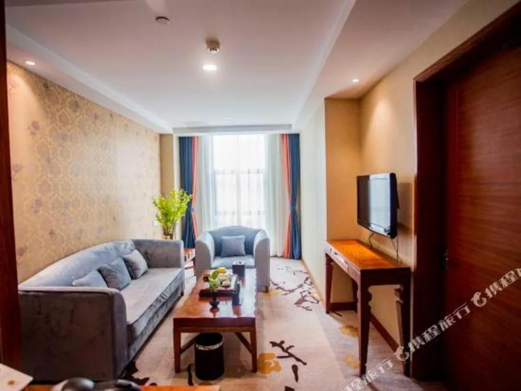 Ningbo East Shipu Hotel