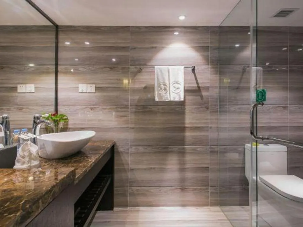 Ningbo East Shipu Hotel