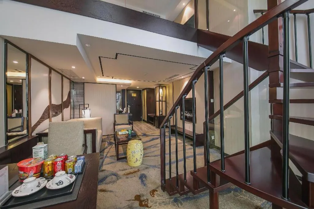 Ningbo East Shipu Hotel