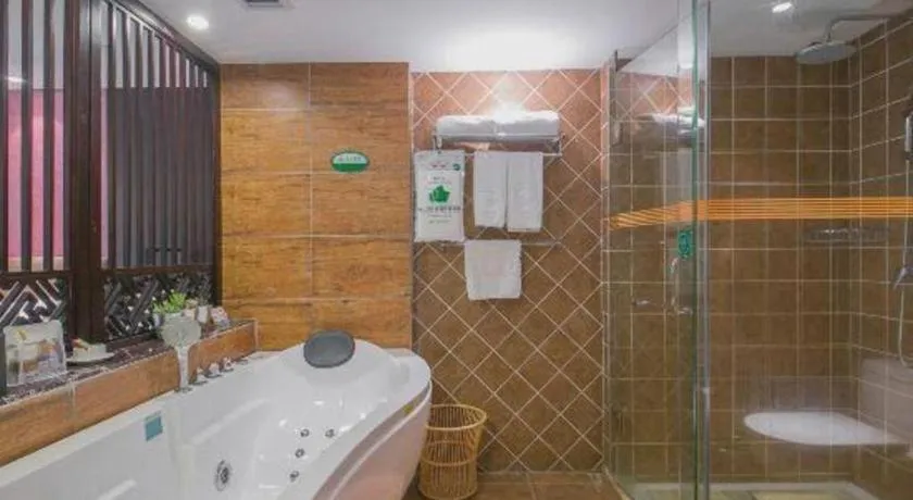 Ningbo East Shipu Hotel