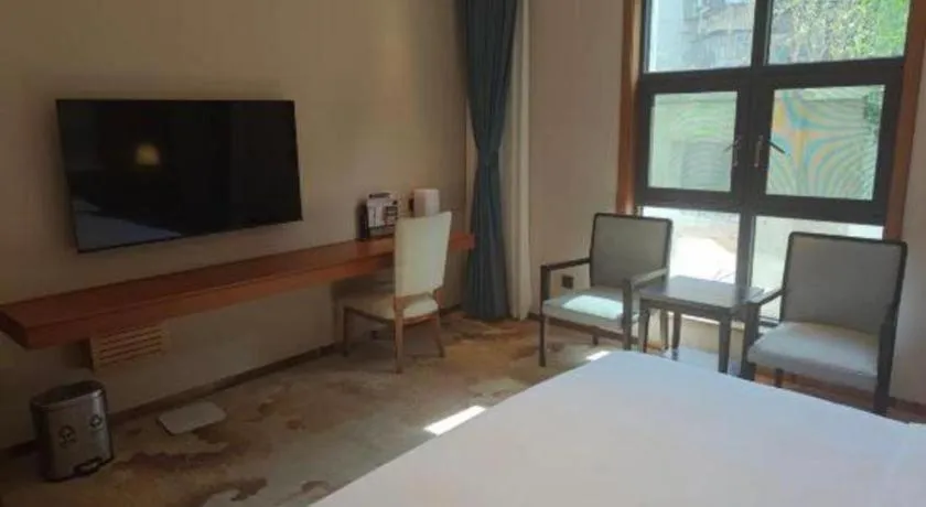 Bed in Lian Yun Hotel