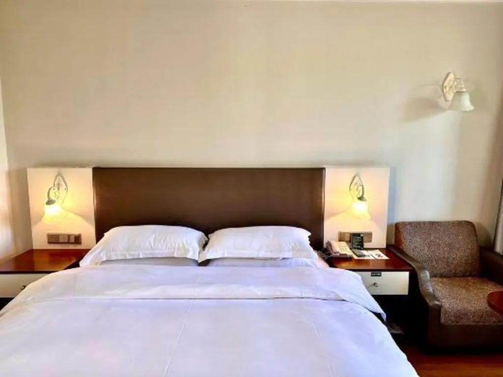 Bed in Lian Yun Hotel