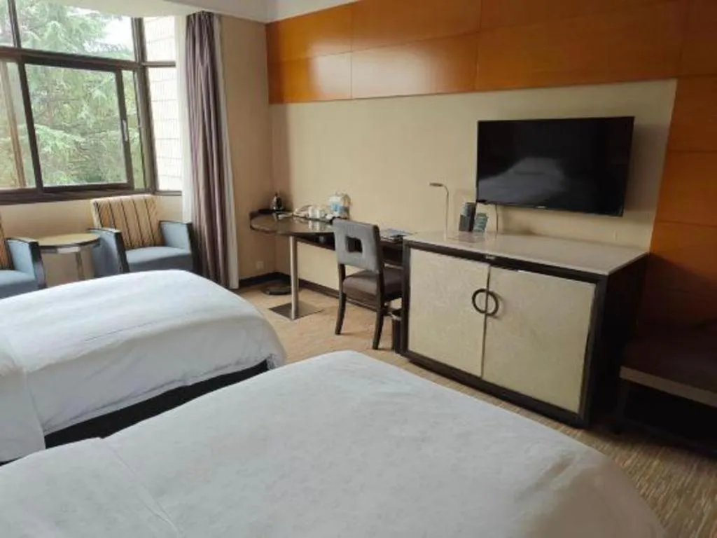 Bed in Lian Yun Hotel