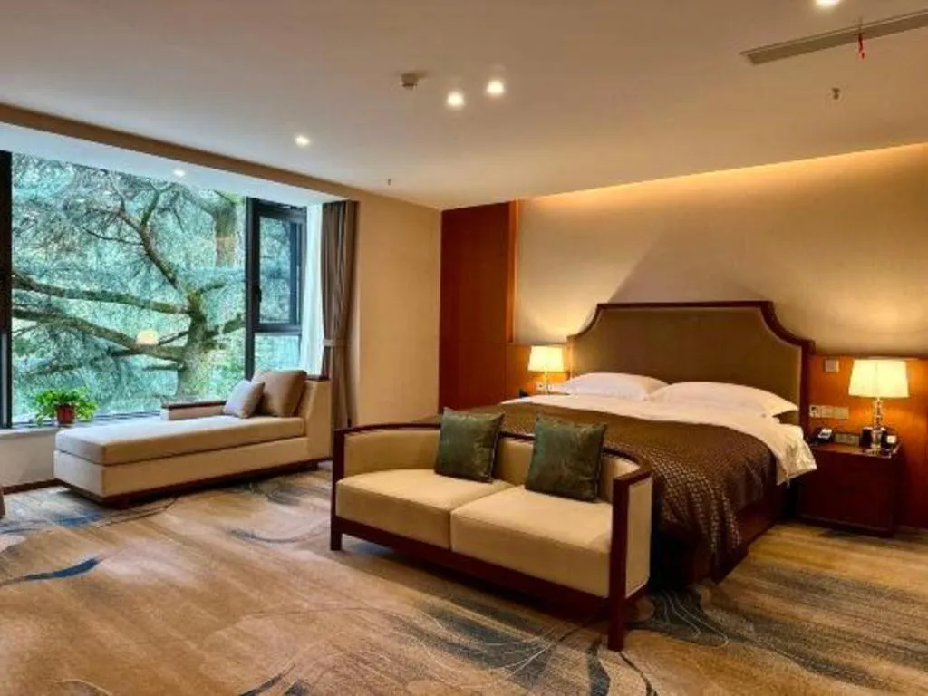 Bed in Lian Yun Hotel