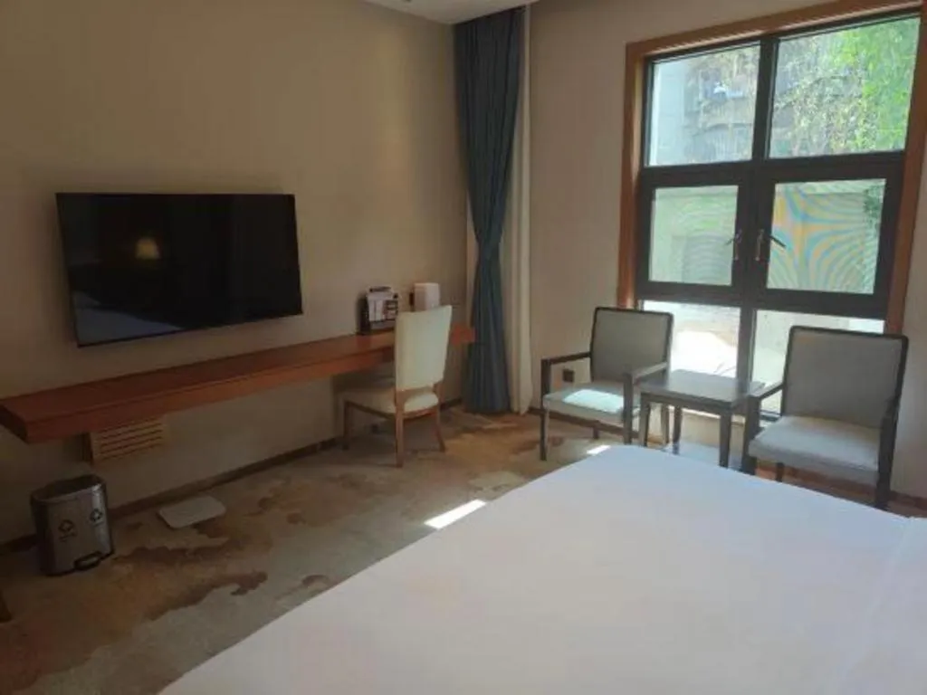 Bed in Lian Yun Hotel