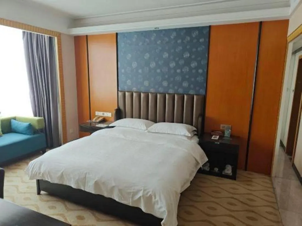 Bed in Lian Yun Hotel