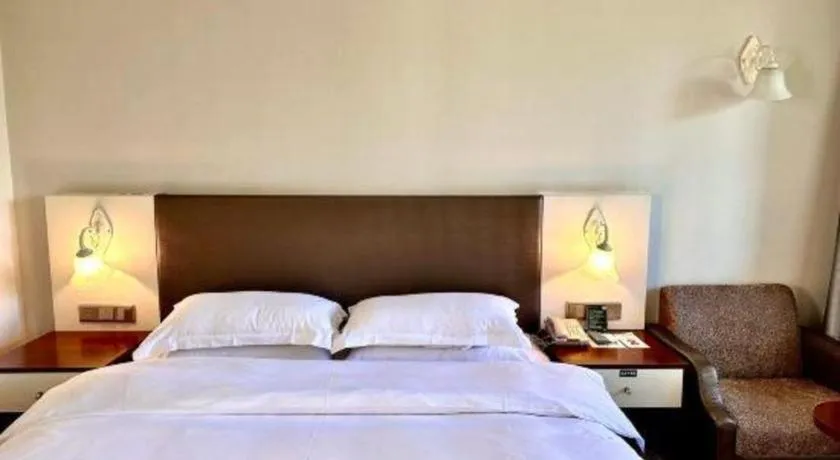 Bed in Lian Yun Hotel