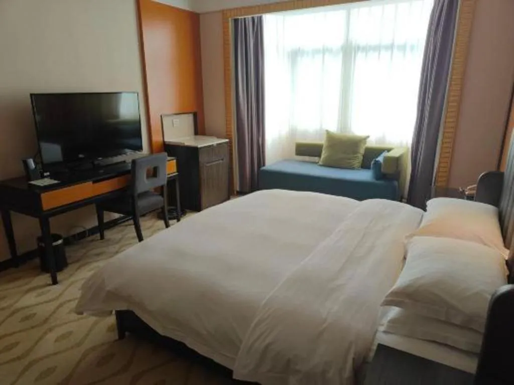 Bed in Lian Yun Hotel