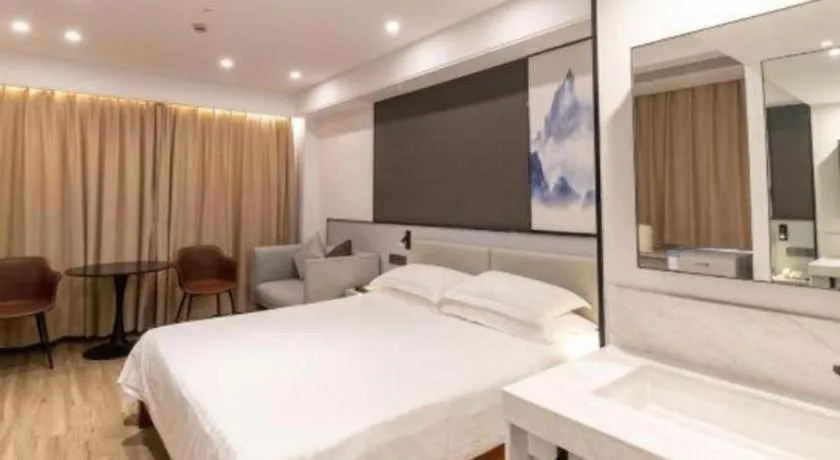 Bed in Huzhou Zhebei Hotel