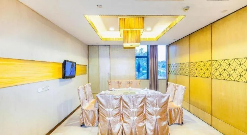 Centenio International Hotel