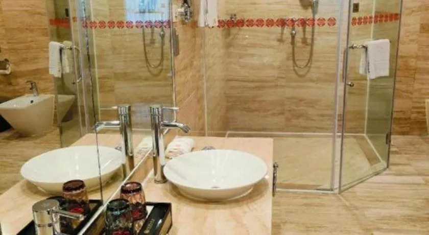 Centenio International Hotel