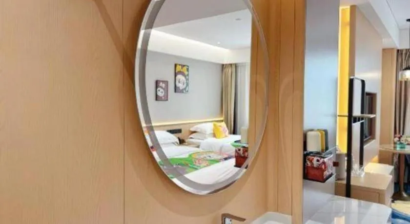 Bed in Kunming Zhong Huang Hotel