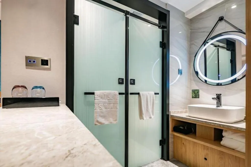 Bed in Xian Katie Eastman Hotel