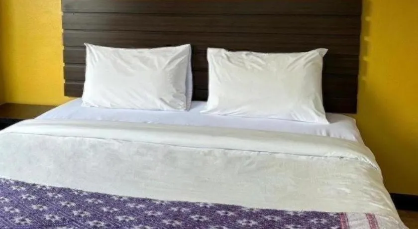Bed in Ponburi Hotel