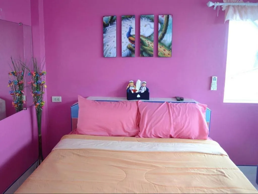 Bed in Baan Navy Kohlarn