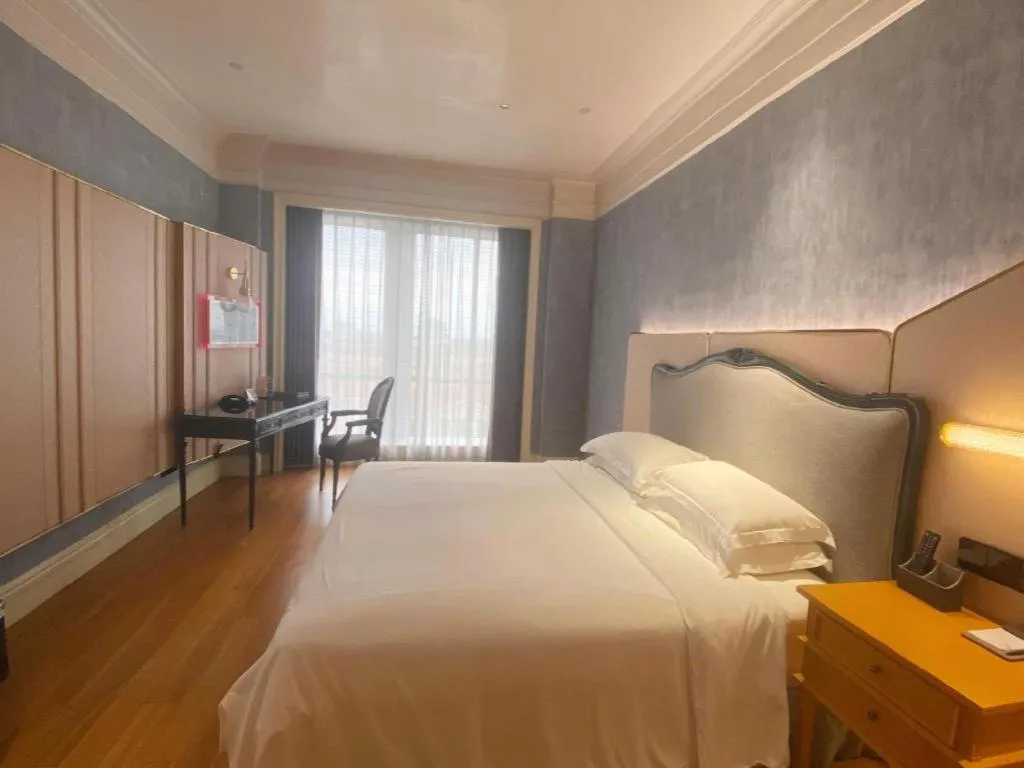 Bed in Zhejiang D.H Hotel