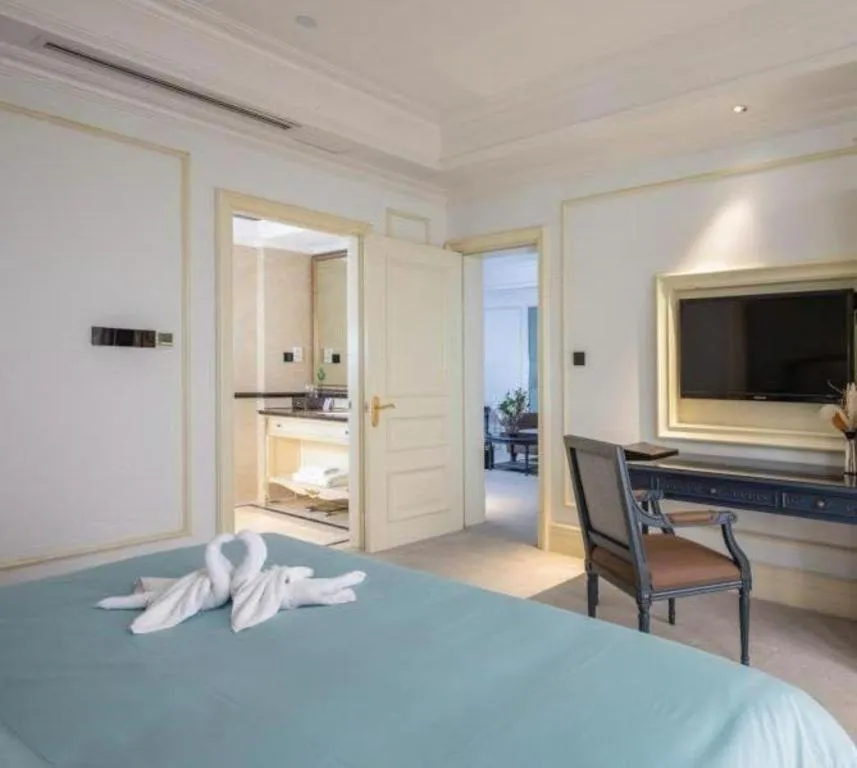 Bed in Zhejiang D.H Hotel