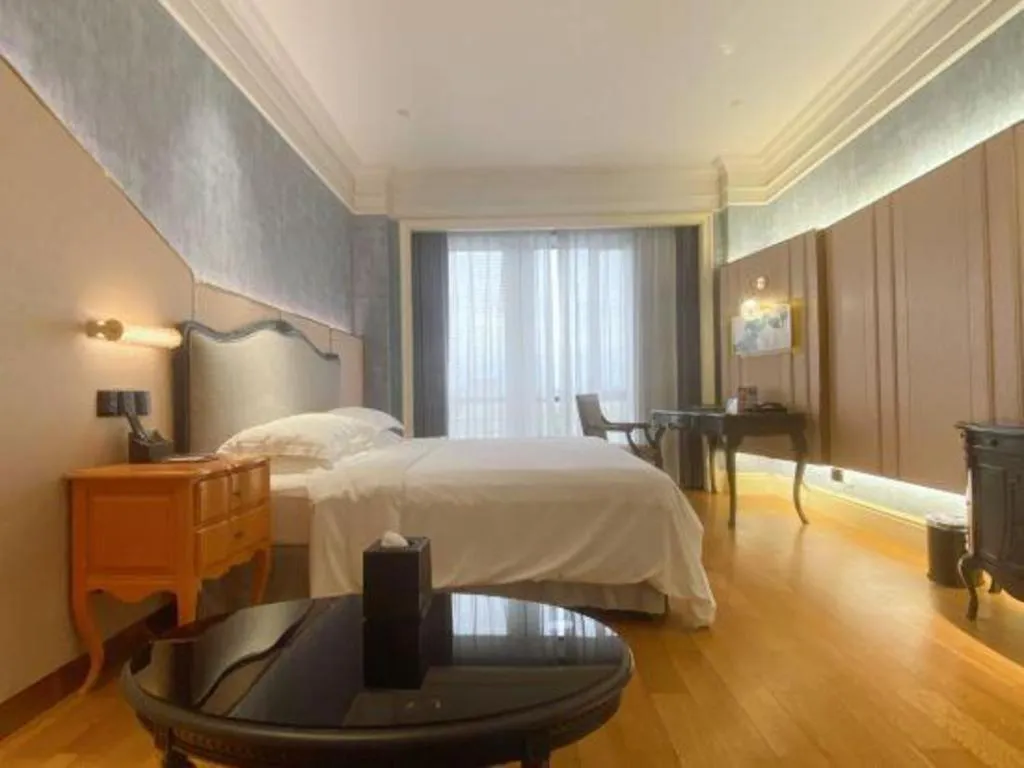 Bed in Zhejiang D.H Hotel