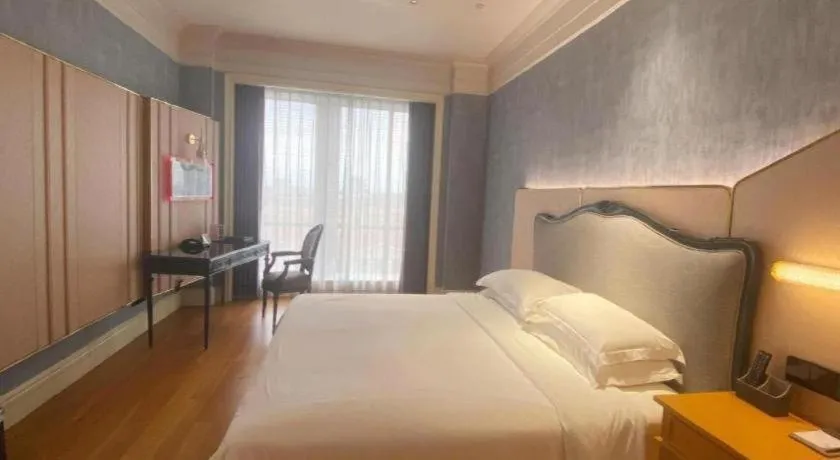 Bed in Zhejiang D.H Hotel