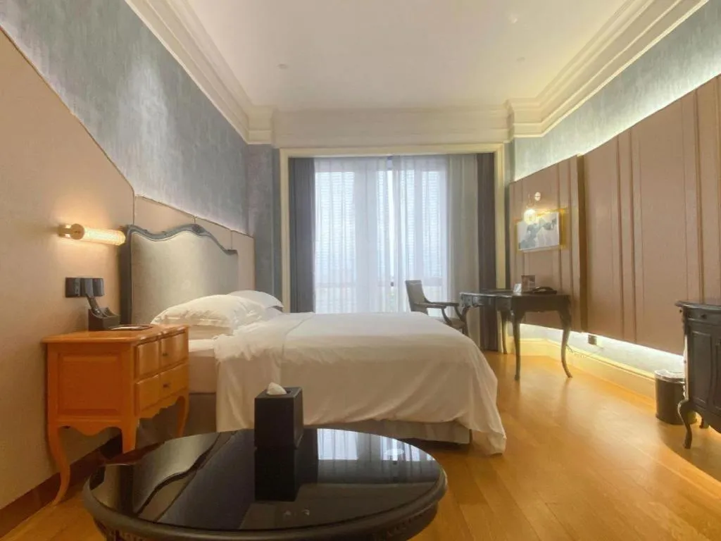 Bed in Zhejiang D.H Hotel