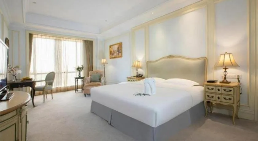 Bed in Zhejiang D.H Hotel