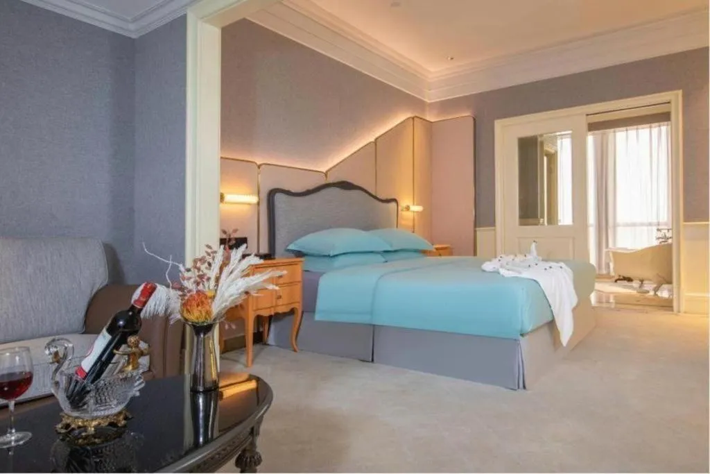 Bed in Zhejiang D.H Hotel